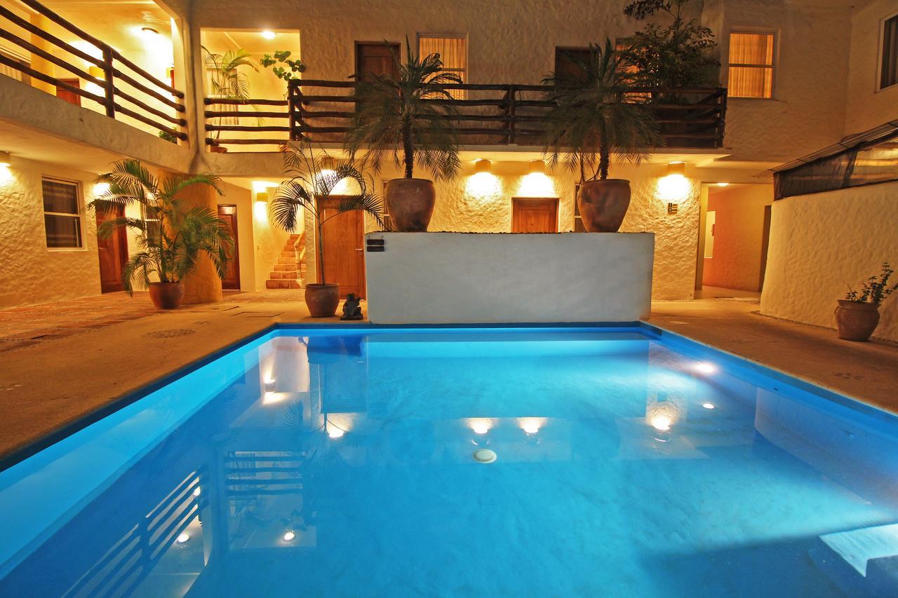 Hotel Plaza Tangolunda Εξωτερικό φωτογραφία