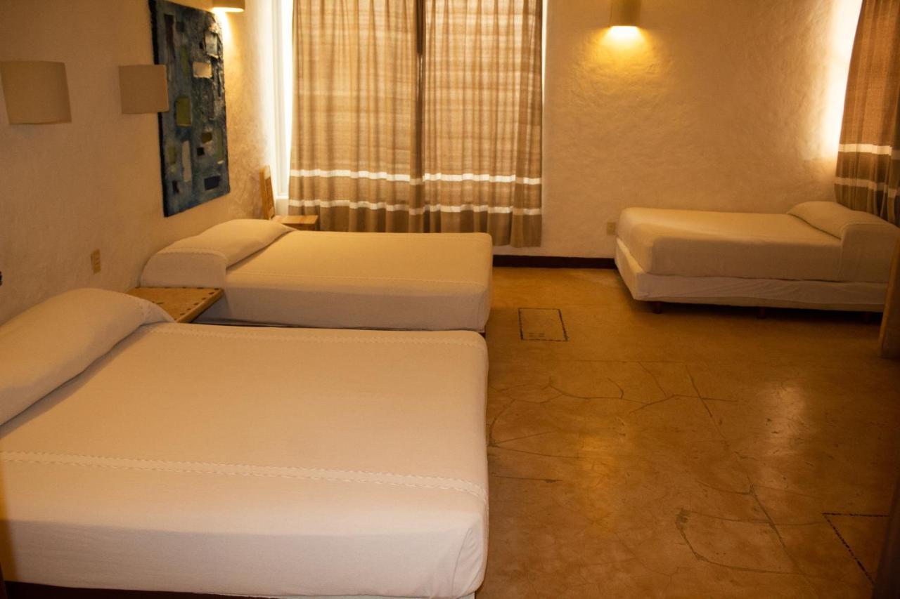 Hotel Plaza Tangolunda Εξωτερικό φωτογραφία