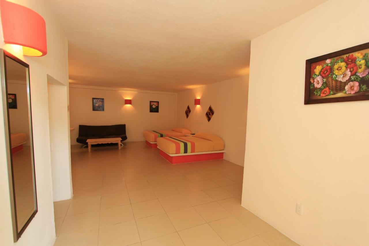 Hotel Plaza Tangolunda Εξωτερικό φωτογραφία