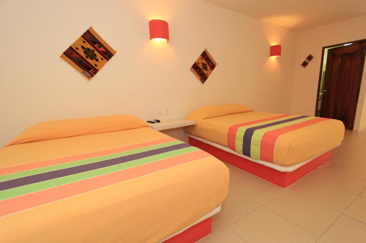 Hotel Plaza Tangolunda Εξωτερικό φωτογραφία
