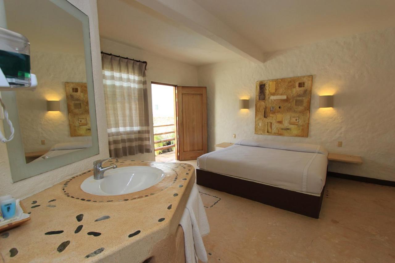 Hotel Plaza Tangolunda Εξωτερικό φωτογραφία