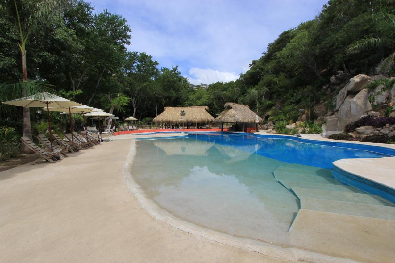 Hotel Plaza Tangolunda Εξωτερικό φωτογραφία