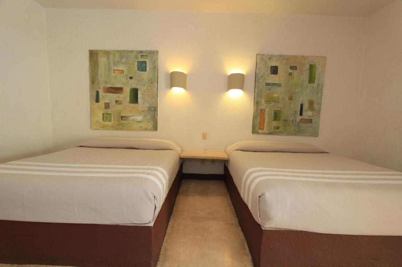 Hotel Plaza Tangolunda Εξωτερικό φωτογραφία